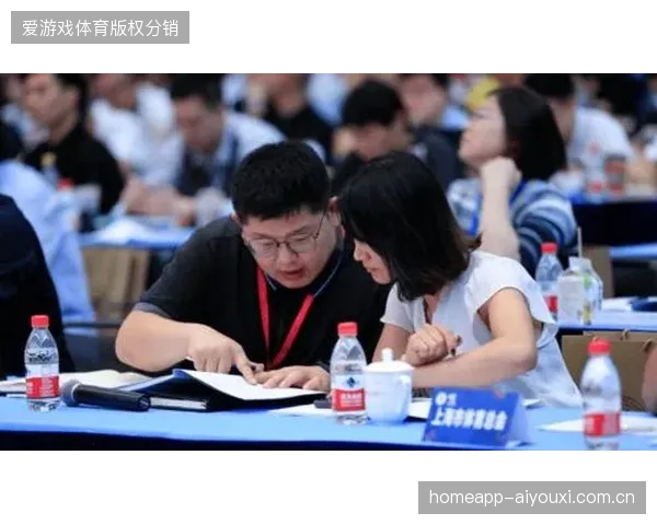 赛事组委会如何在超大规模人群集聚场景下规避公共卫生系统资源分配的盲区？